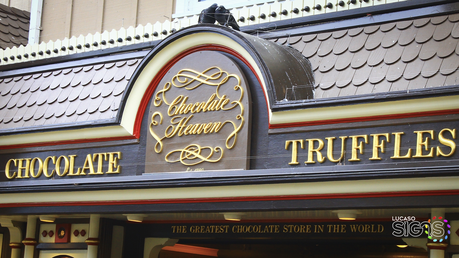 storefront-carving-sign-with-gold-letters-by-lucaso-signs